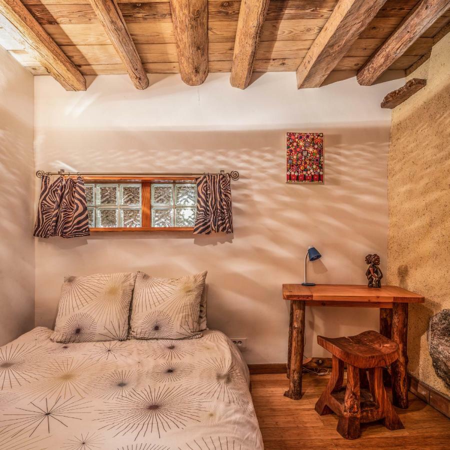 The Dragon Barn - Studio Ascou Bagian luar foto